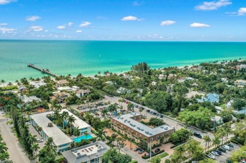 1222 Gordon Dr, Naples, FL 34102-7251