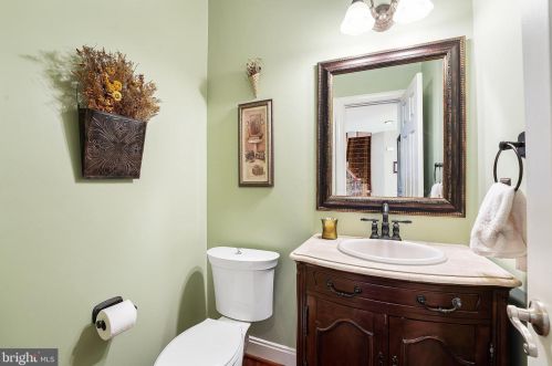 42306 Big Spg Ct, Leesburg VA 20176-6289 exterior