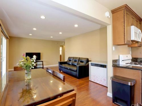 7845 La Mirada Cir, Buena Park CA  90620-2308 exterior