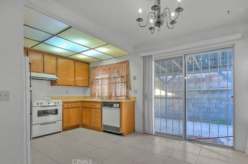 2379 Mountain Woods St, Colton CA  92324-4536 exterior