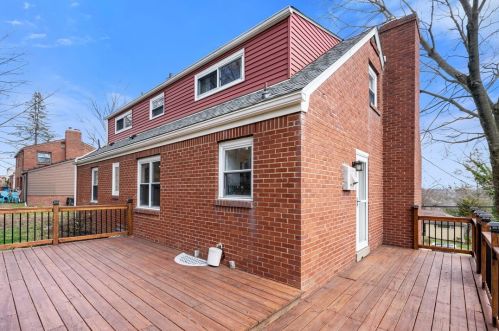 509 Long Dr, Pittsburgh, PA 15241-2008