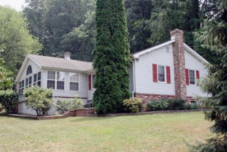 365 Keneagy Hill Rd, Ronks, PA 17572-9525