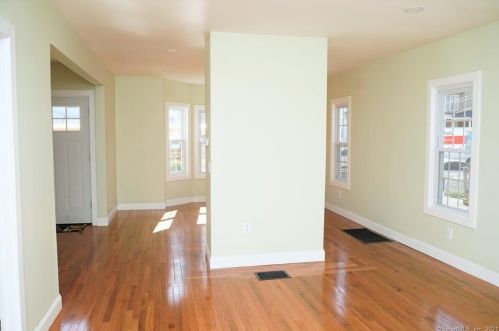 865 Noble Ave, Bridgeport CT  06608-1049 exterior