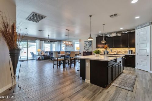 17012 Sand Hills Rd, Sun City, AZ 85387-2009