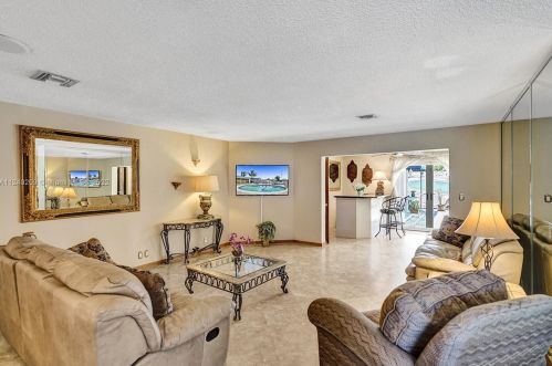 337 3rd Ave, Dania Beach, FL 33004-2913