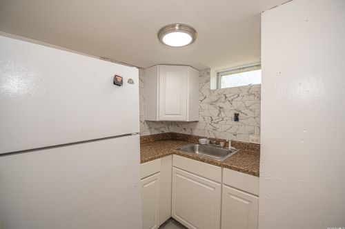 48 Deer St, Wheatley Heights NY  11798-3302 exterior