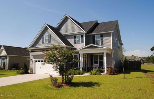 7036 Trailhead Rd, Belville, NC 28451-9506