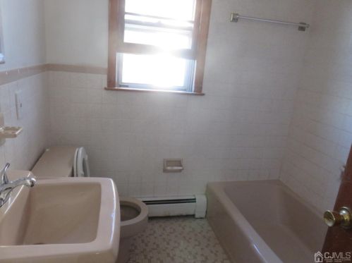 64 Maple St, Perth Amboy NJ  08863-1432 exterior