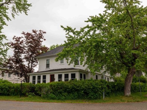 15 Pearl St, Dover NH  03820-3146 exterior