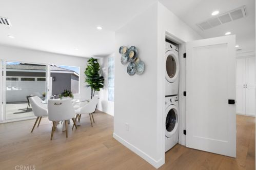 9261 Christine Dr, Huntington Beach CA  92646-8355 exterior