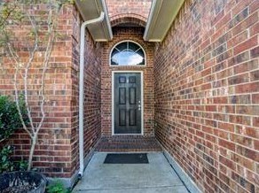 1113 Emerson Dr, Burleson TX  76028-7105 exterior