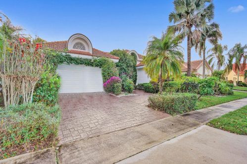 8561 Lawson Cir, Boynton Beach, FL 33472-5002