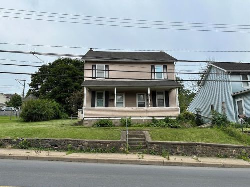 425 Central Ave, Bangor, PA 18013-2121