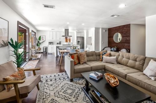 46500 Cameo Palms Dr, La Quinta CA  92253-2016 exterior