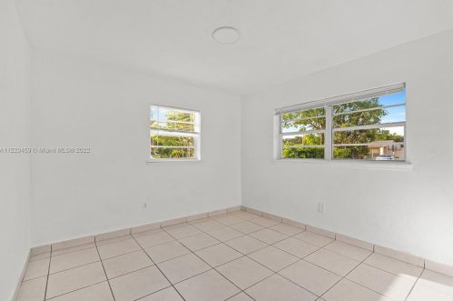 6529 21 St, Hollywood FL 33023-2807 exterior