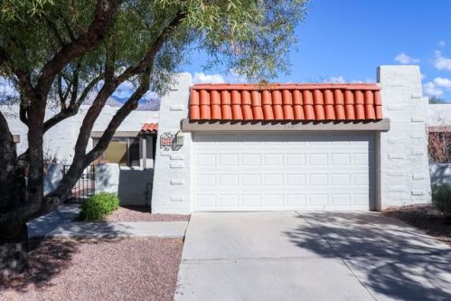 7481 Wandering Rd, Tucson, AZ 85750-6214