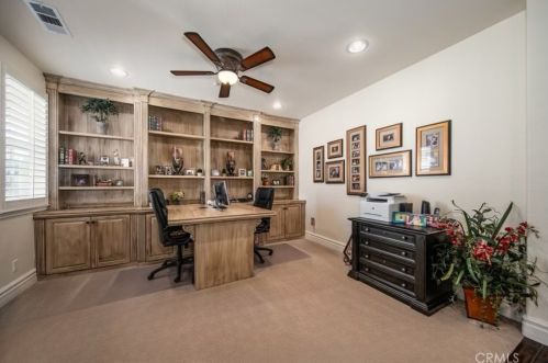 1739 6th Ave, Redlands CA  92374-6475 exterior