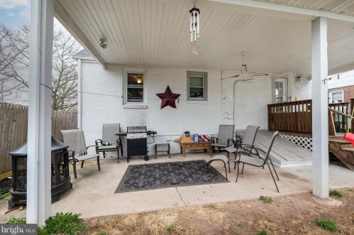 812 Spruce St, Pottstown PA  19464-4218 exterior