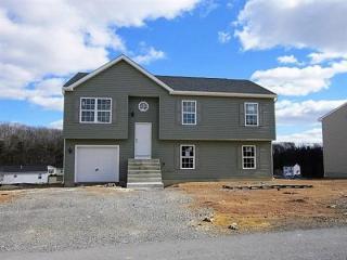 17 Mckinley Ct, Inwood, WV 25428-4654