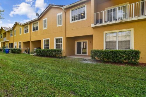 13213 42nd St, Hollywood FL  33027-3109 exterior