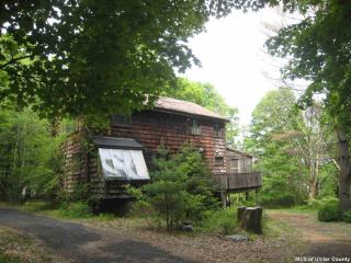 44 Elwyn Ln, Woodstock, NY 12498-1312