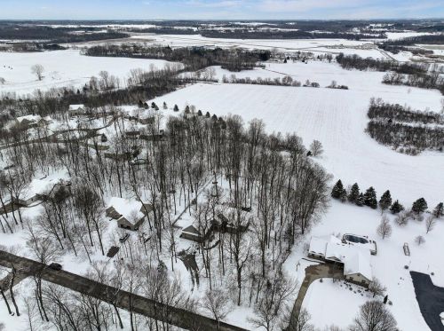 1947 Southwood Trl, West Bend WI  53090-8971 exterior