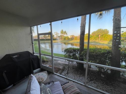 111 Coconut Key Ln, Delray Beach FL  33484-8832 exterior