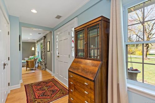 27 Fountain Rd, Briarcliff NY  10510-2234 exterior