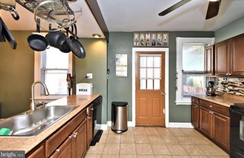 1424 Juniper St, Norristown PA 19401-3224 exterior