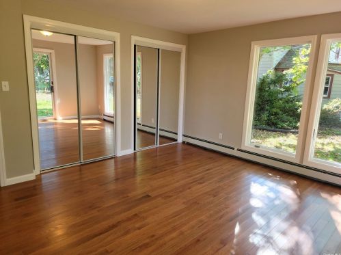 72 Cherry Ave, West Sayville NY  11796-1214 exterior