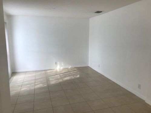 400 Ryder Rd, Fort Pierce FL  34953-6003 exterior