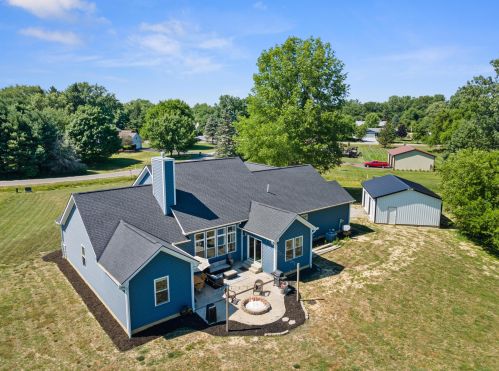 1043 Carryback Dr, Pataskala OH 43062-9543 exterior