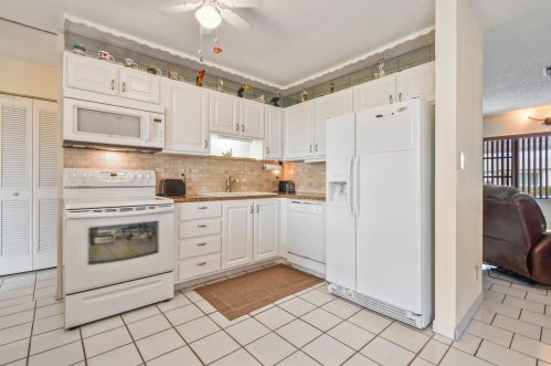 5380 Belleville Rd, West Palm Beach, FL 33417-1097