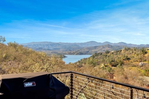 2355 Lakeview Dr, Lake Nacimiento CA  93426-9626 exterior