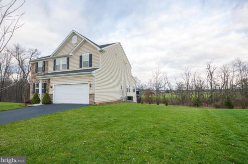 120 Wrenfield Ln, Gilbertsville, PA 19525-8114