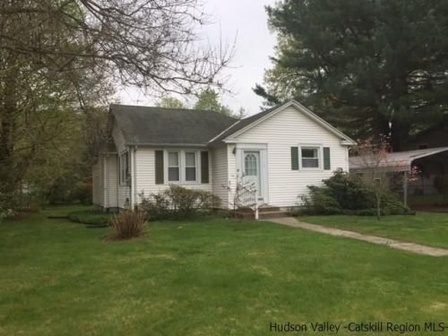 11 James St, Rosendale, NY 12472-9717