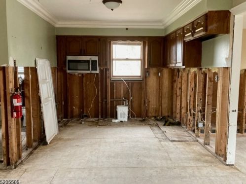 108 Bridge St, Manville NJ  08835-2328 exterior