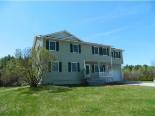 286 Murray Ave, Georgia, VT 05468-3674