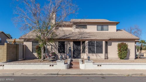 6441 Golden Ln, Glendale AZ  85302-4441 exterior