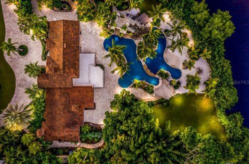 2718 Casey Ky Rd, Nokomis FL  34275-3306 exterior