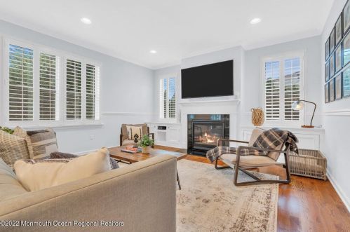 41 Linden Ave, West Long Branch NJ  07764-1625 exterior