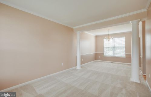 6249 Oakland Dr, Woodbridge VA  22193-7017 exterior