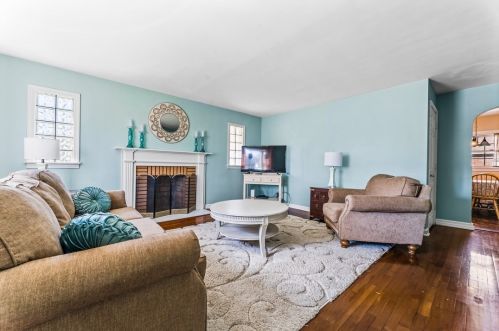 201 Sumner Ave, New Castle, PA 16105-2578