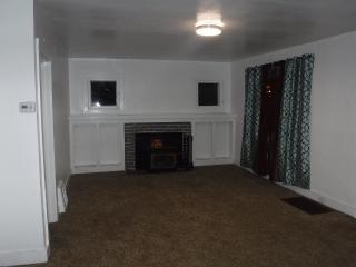 918 Greenwood Ter, Salt Lake City UT  84105-1706 exterior