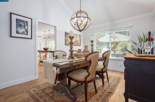 21 Shetland Ln, Concord CA  94523-1615 exterior