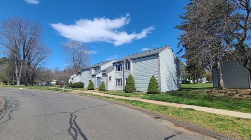 63 Candlewood Dr, Wapping, CT 06074-2609