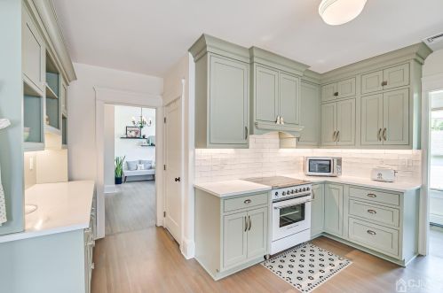 24 William St, Metuchen NJ  08840-1822 exterior