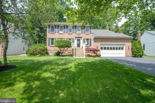 304 Abbey Ln, Lansdale, PA 19446-6440