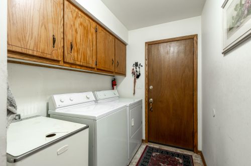 8100 Plainfield Ave, Milwaukee WI 53220-2843 exterior