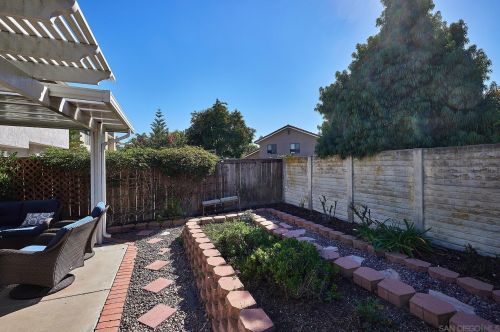 10976 Glencreek Cir, San Diego CA 92131-2627 exterior